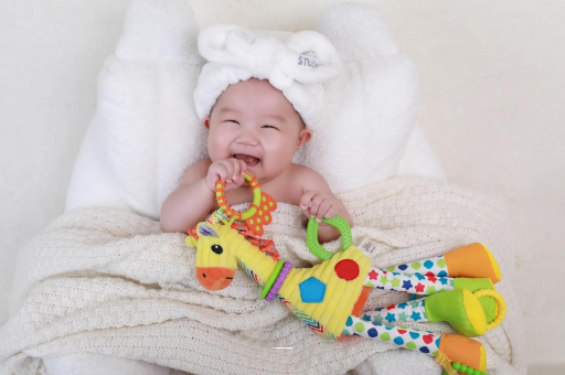 聊城1岁宝宝流鼻涕打喷嚏